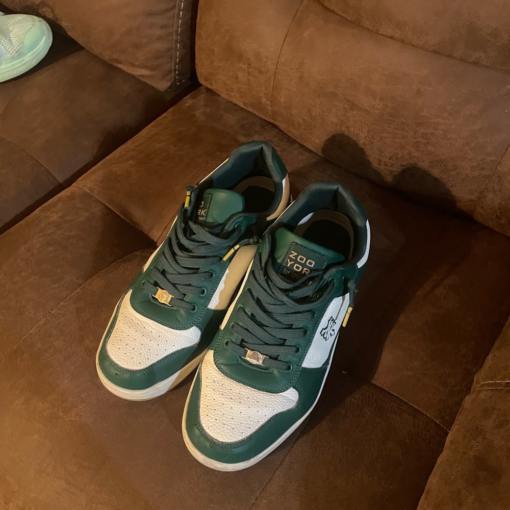 Zoo York Green and White Men's Shoes